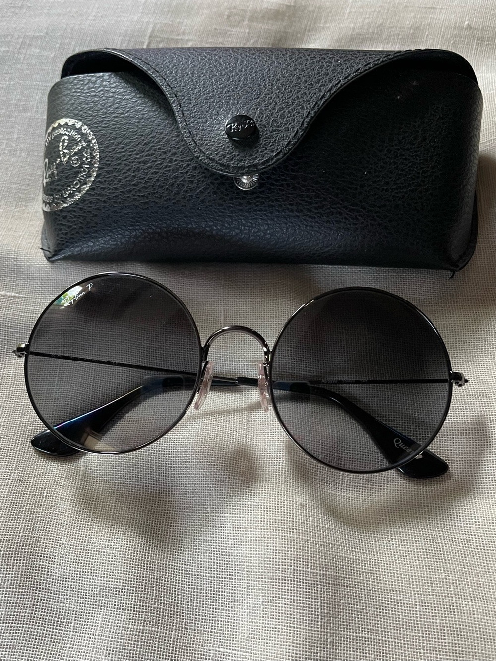 Ray-Ban Round Metal Sunglasses in Black and Gunmetal